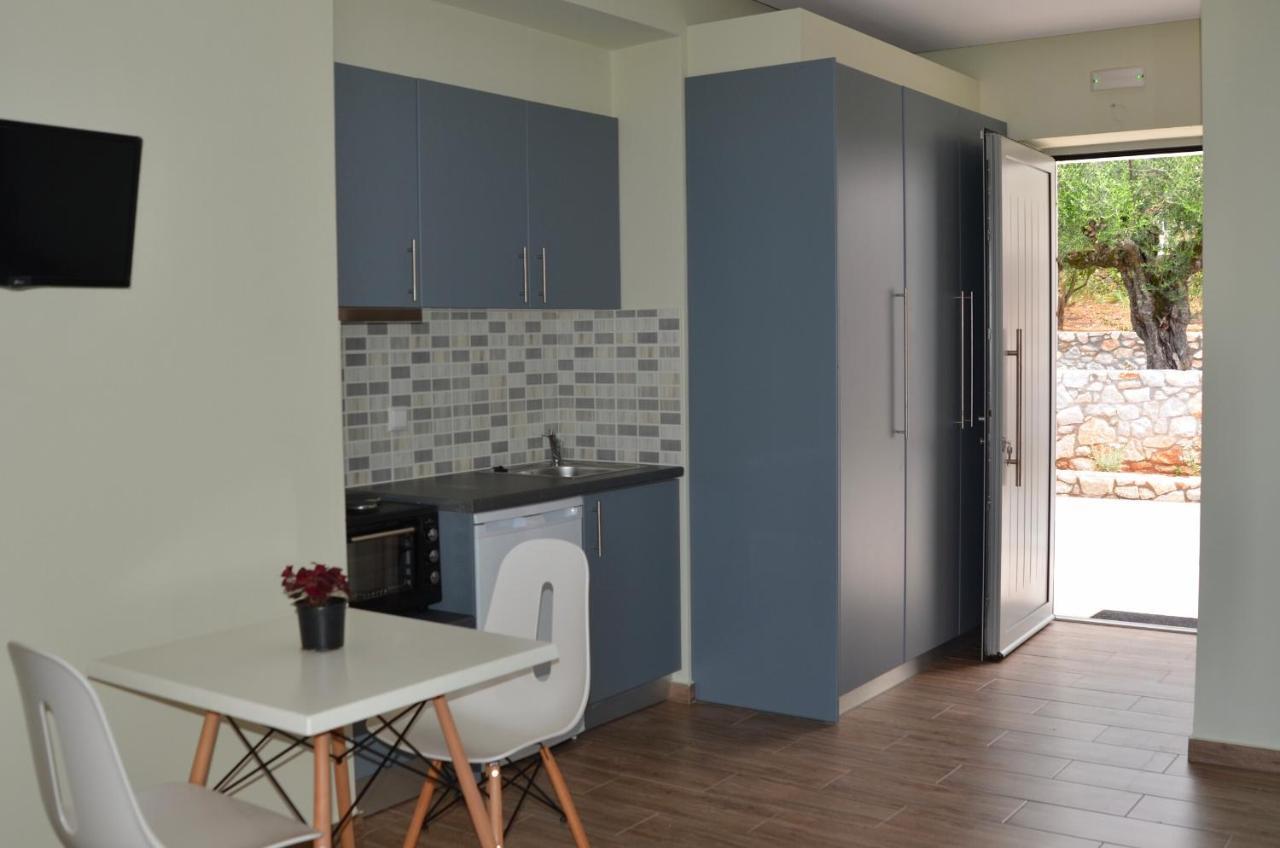 Verga'S Apartments كالاماتا المظهر الخارجي الصورة