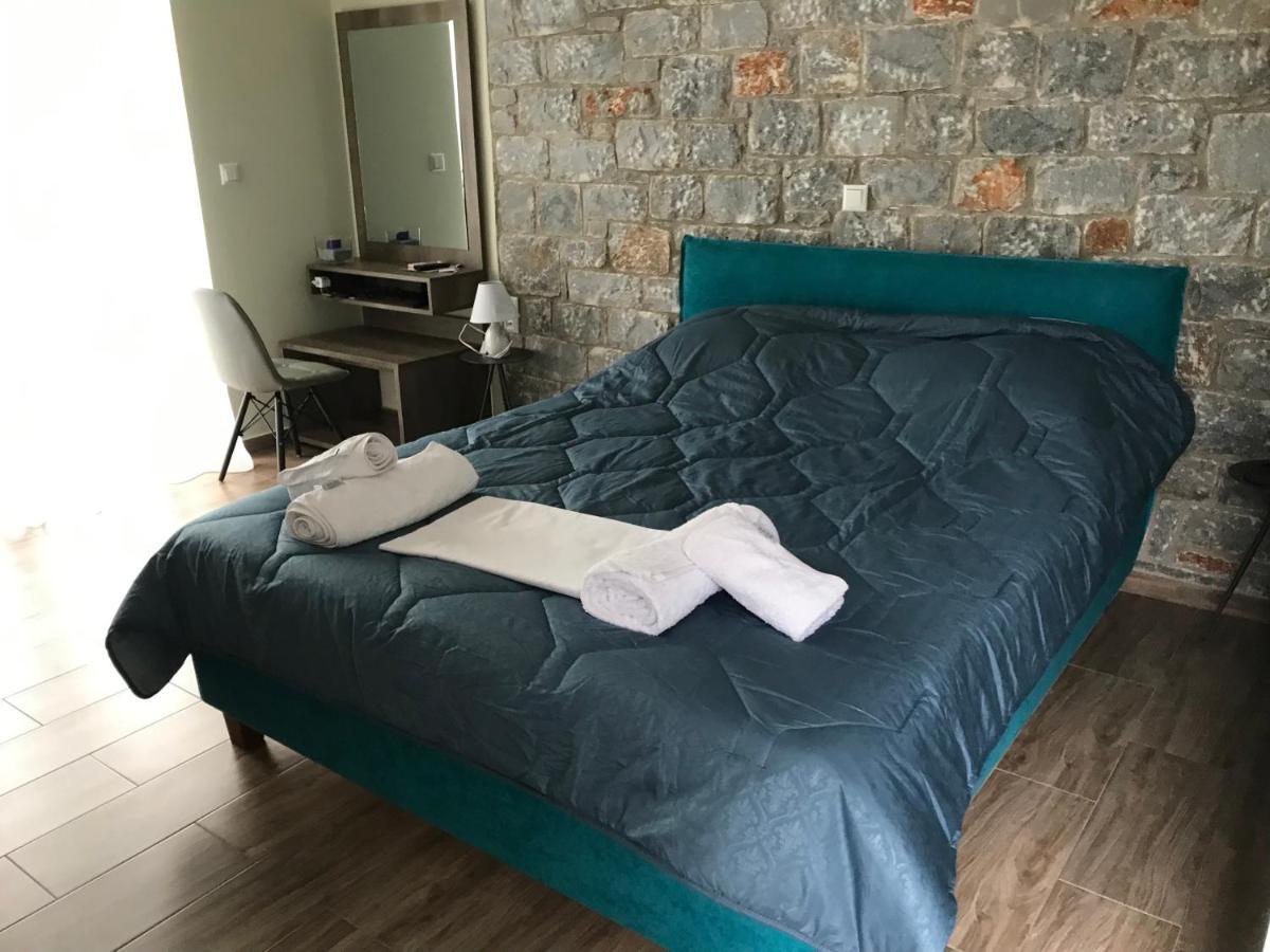 Verga'S Apartments كالاماتا المظهر الخارجي الصورة