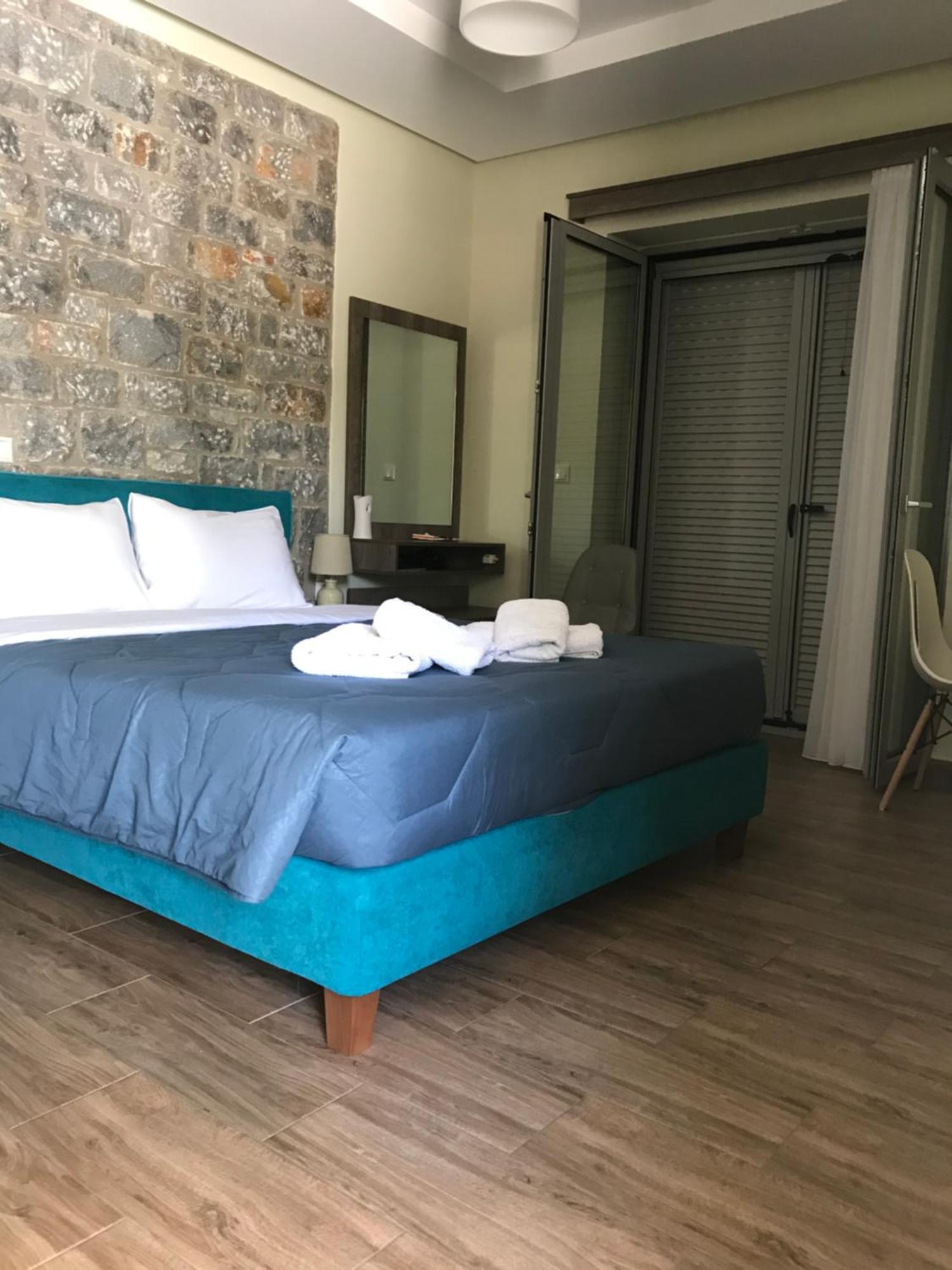 Verga'S Apartments كالاماتا المظهر الخارجي الصورة