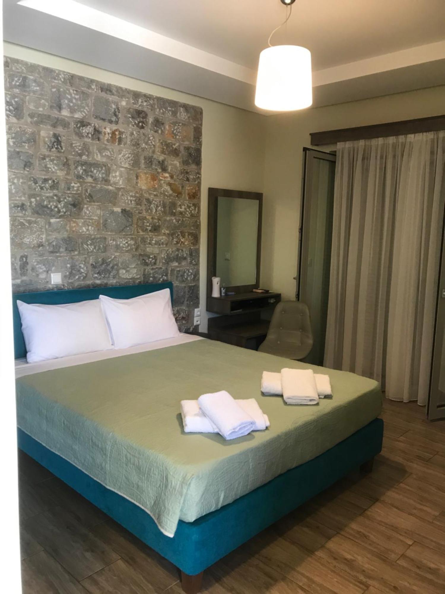 Verga'S Apartments كالاماتا المظهر الخارجي الصورة