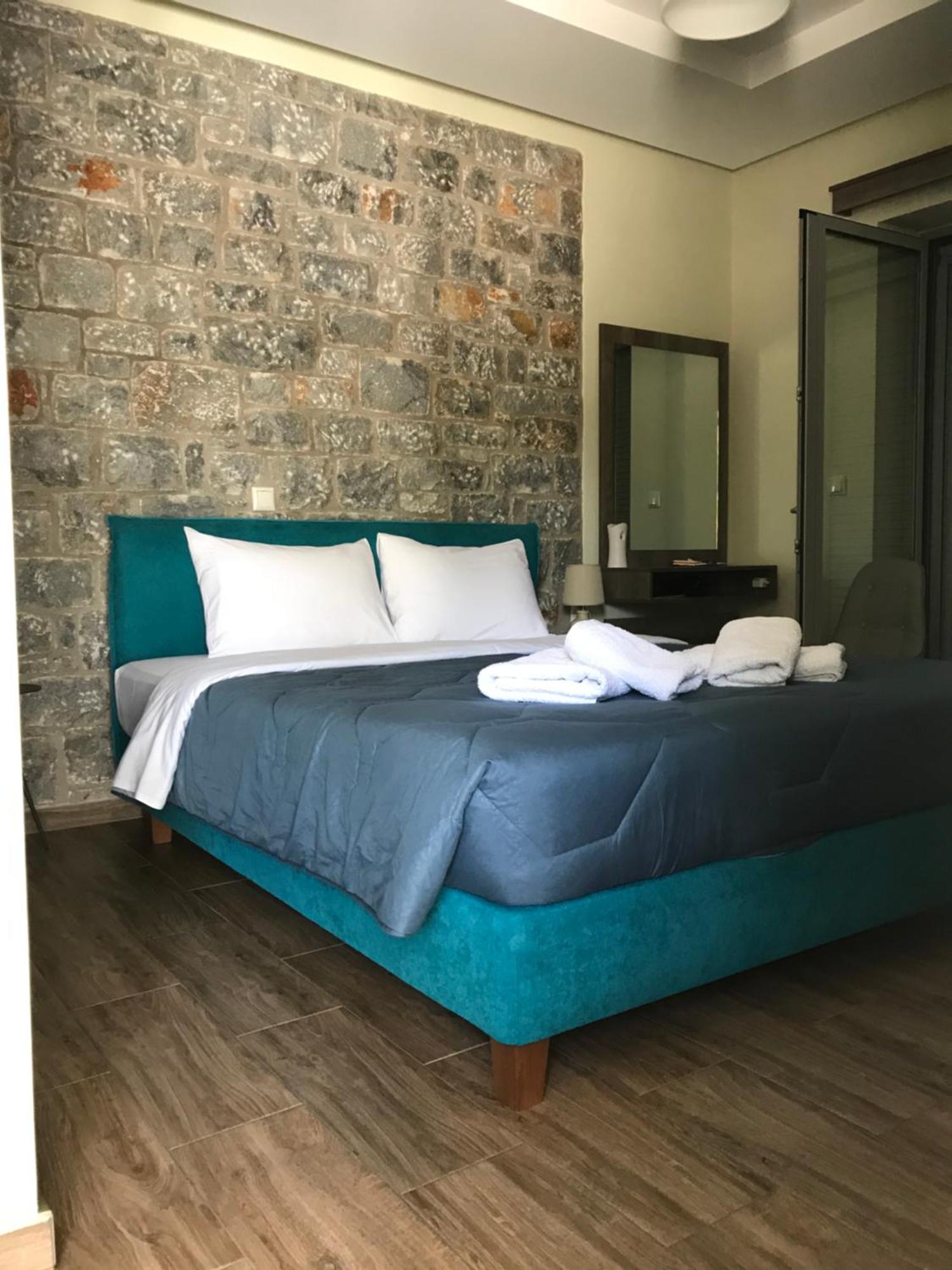 Verga'S Apartments كالاماتا المظهر الخارجي الصورة