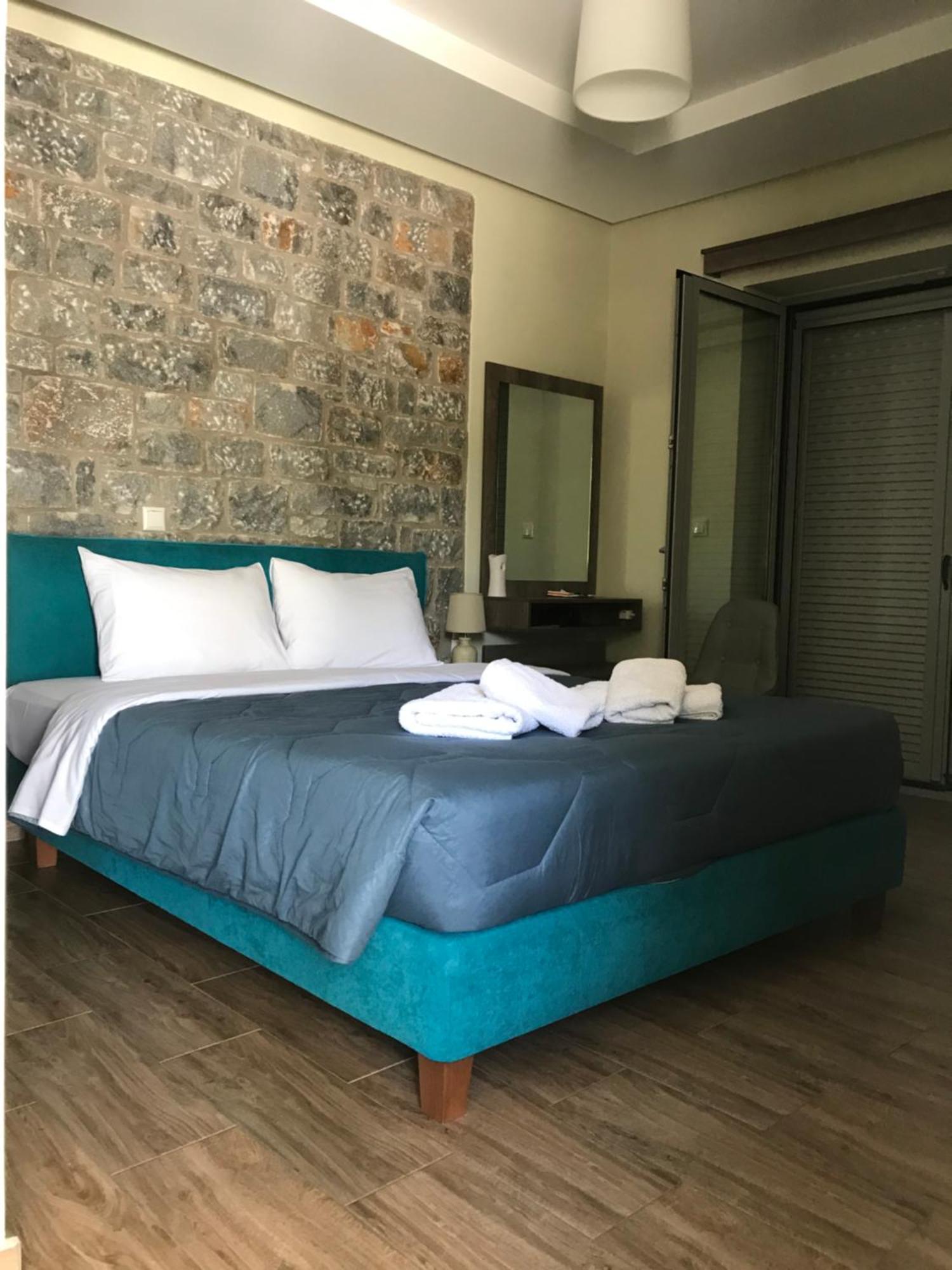 Verga'S Apartments كالاماتا المظهر الخارجي الصورة