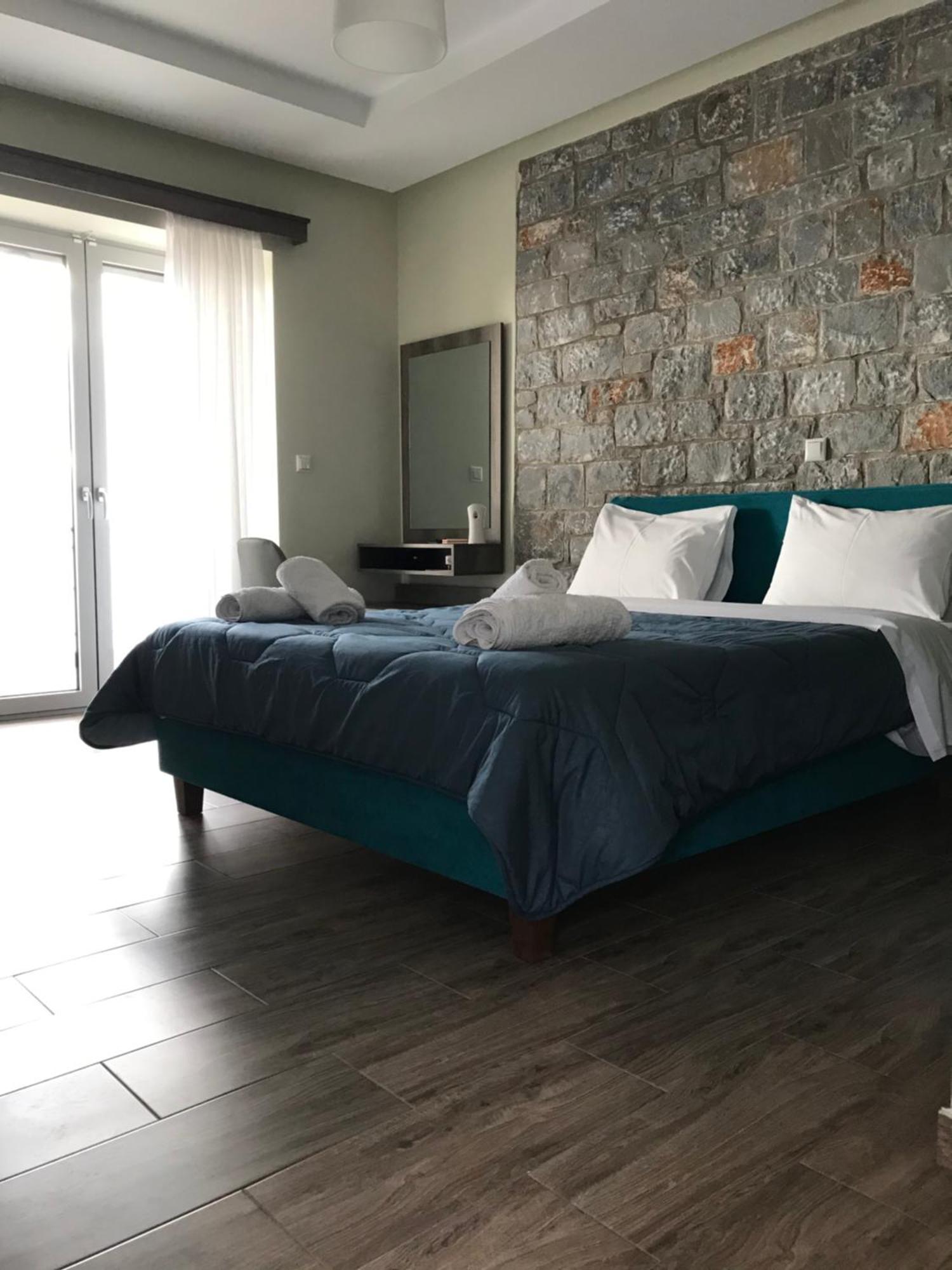 Verga'S Apartments كالاماتا المظهر الخارجي الصورة